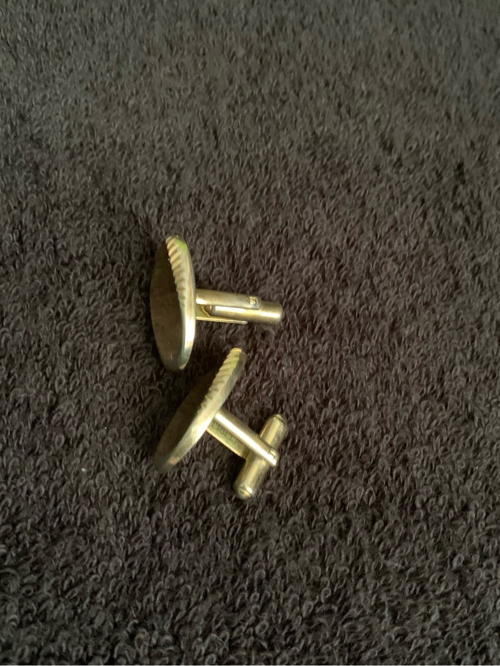 Vintage Classic Gold-Tone Oval Cufflinks - Picture 4 of 4